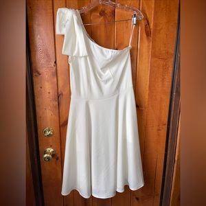 Kate Kasin White Dress Size L  NWT